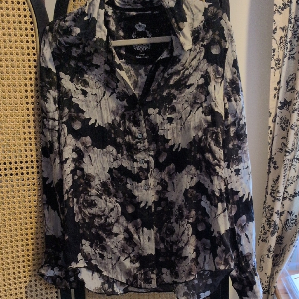 Cino Floral Black and Gray Women's Top